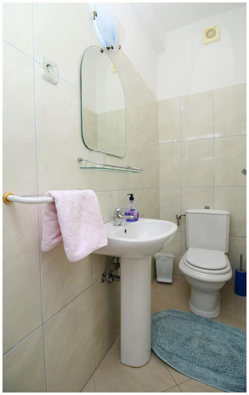 Apartments Ruza Primosten Exterior photo