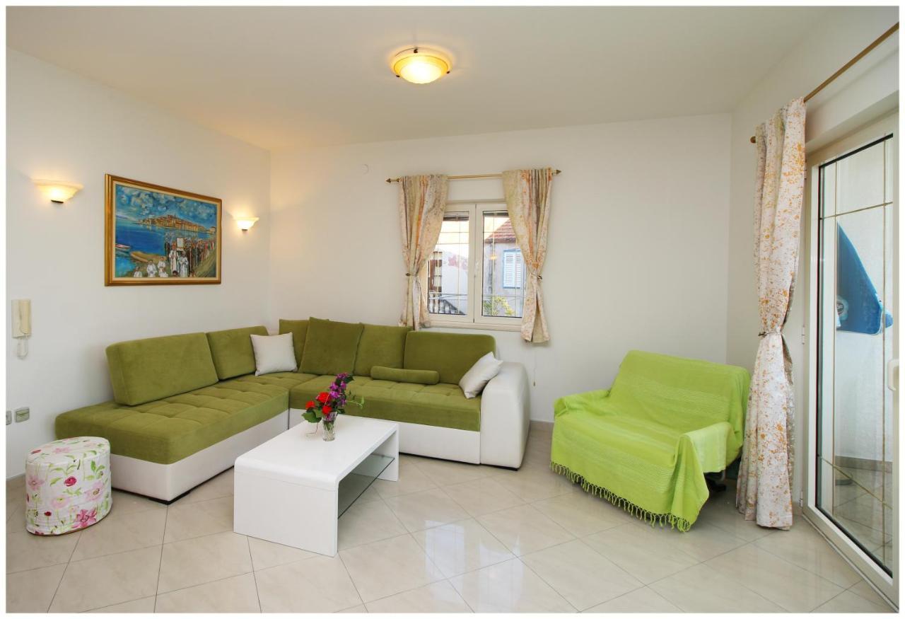 Apartments Ruza Primosten Exterior photo